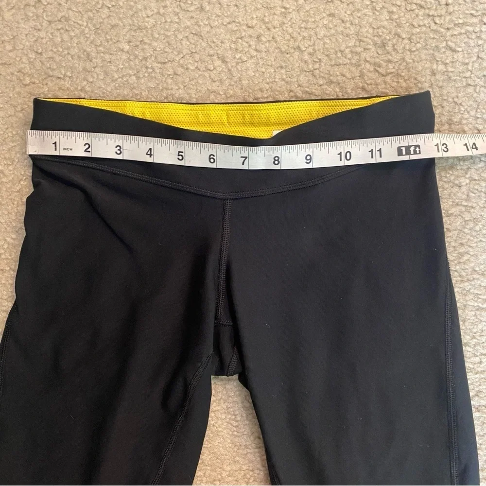 Nike Dri Fit Livestrong Cropped Legging Women Size XS  Stretch biker